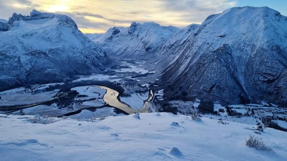 Apartment In The Heart Of Åndalsnes Eksteriør billede