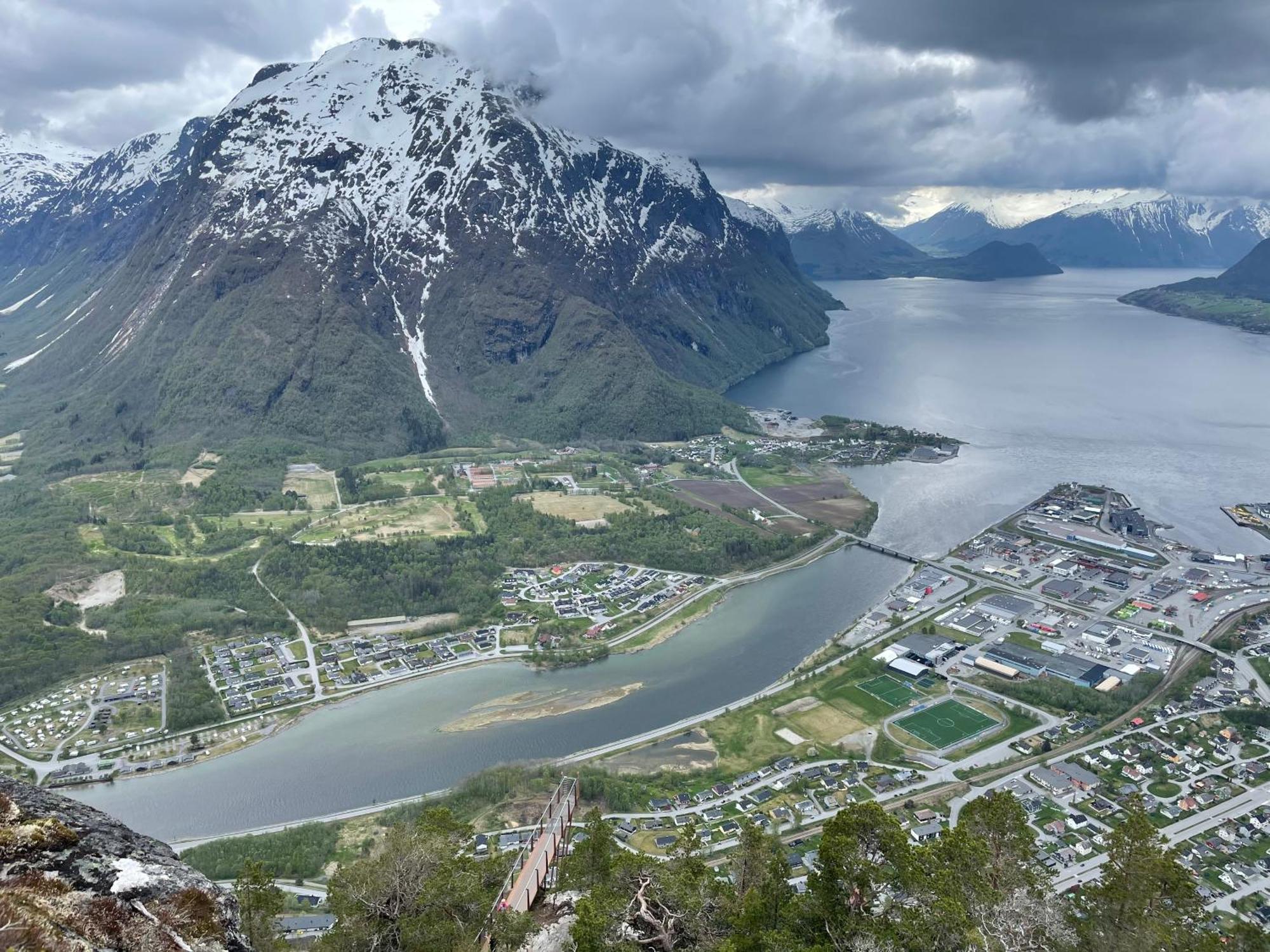 Apartment In The Heart Of Åndalsnes Eksteriør billede